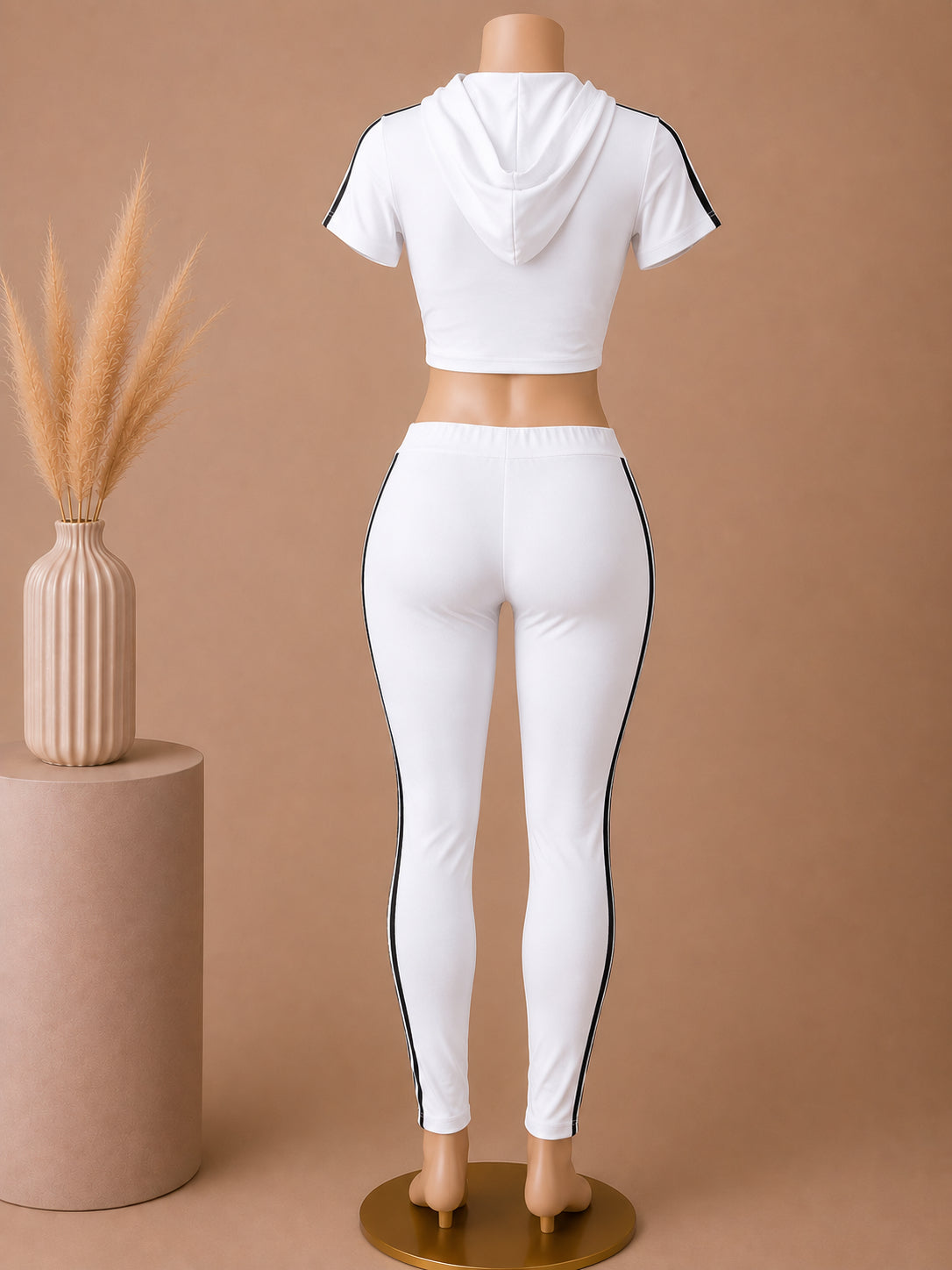 GO FOR THE PLAY Crop Hoodie & Leggings Activewear Set – White image 1